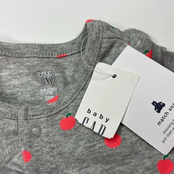 Baby Gap Apple Ruffled Onesie 0-3mth NWT - Picture 4 of 7
